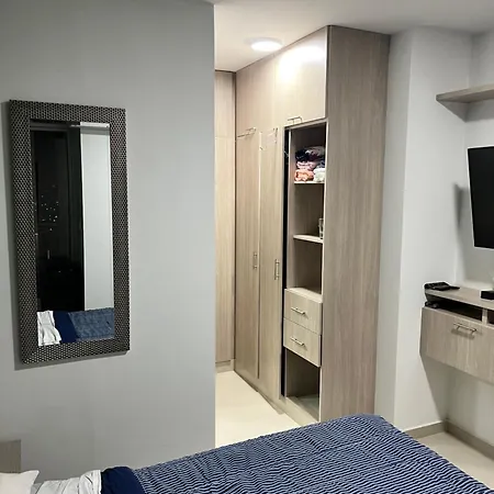 Live In The Heights Fresh And Bright Apartment *