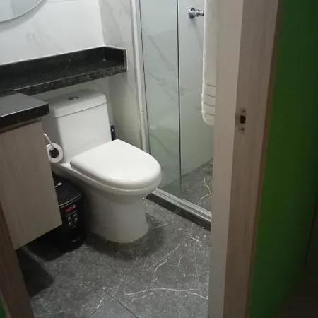 Live In The Heights Fresh And Bright Apartment